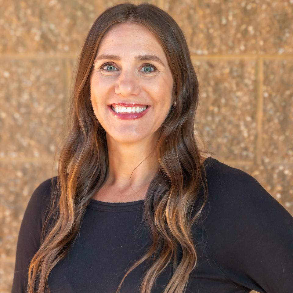 Dr. Nichole Corsi